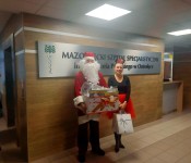 2022 » Mikołaj i Myszka Minnie w Szpitalu w Ostrołęce