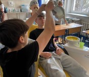 Uczniowie III LO w Ostrołęce o profilu biologiczno-fizjoterapeutycznym odwiedzili CKZiU w Ostrołęce